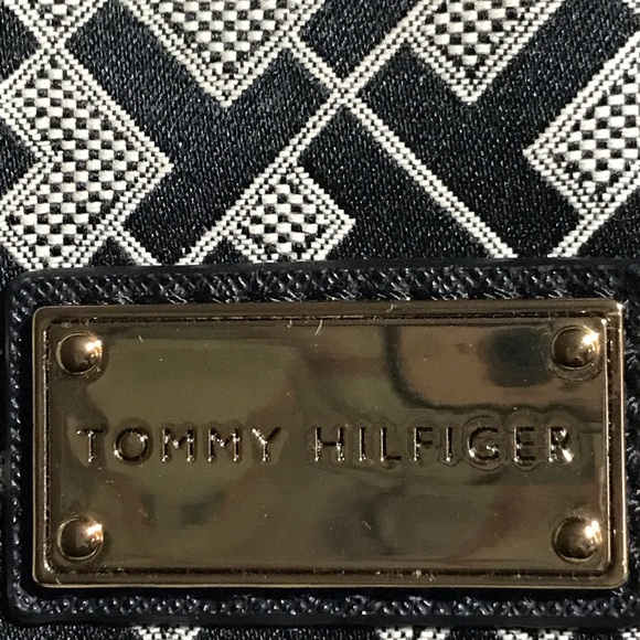 Sold on Curtsy 🥳 - Picture 3 of 5